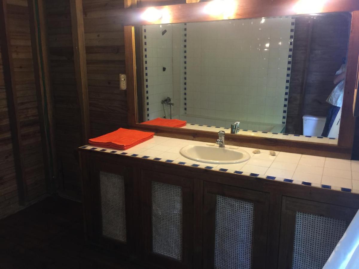 Roatan Bed & Breakfast Apartments 西区 外观 照片
