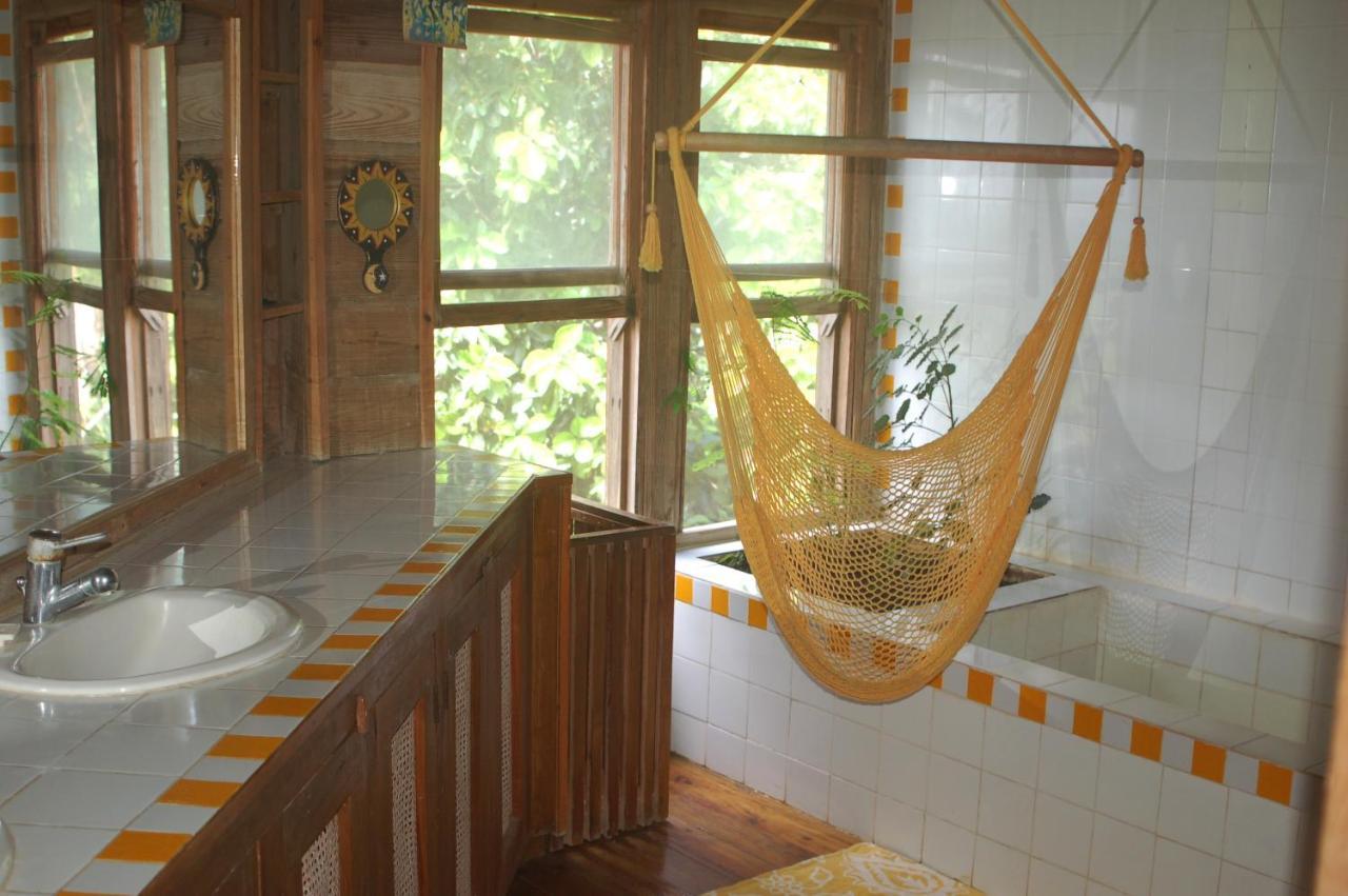 Roatan Bed & Breakfast Apartments 西区 外观 照片