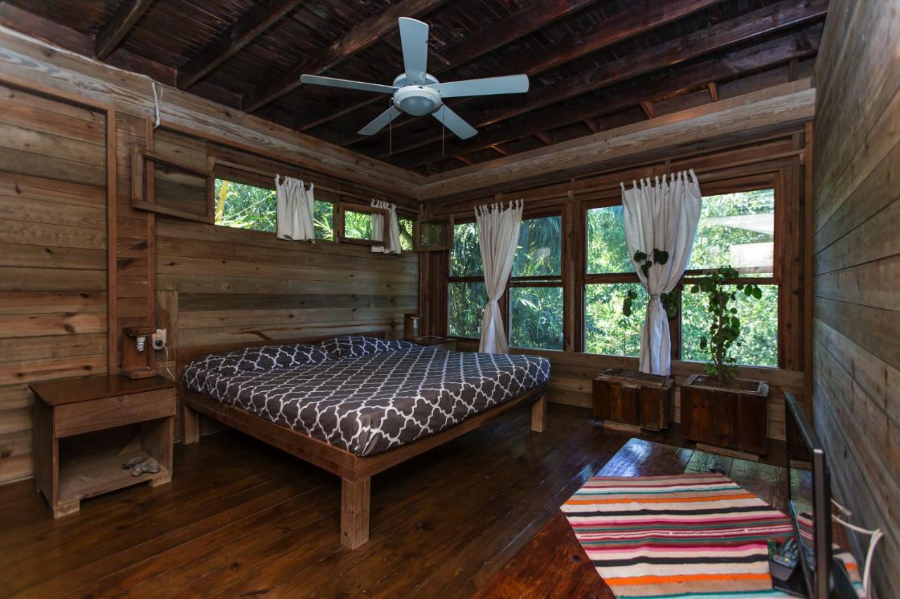 Roatan Bed & Breakfast Apartments 西区 外观 照片