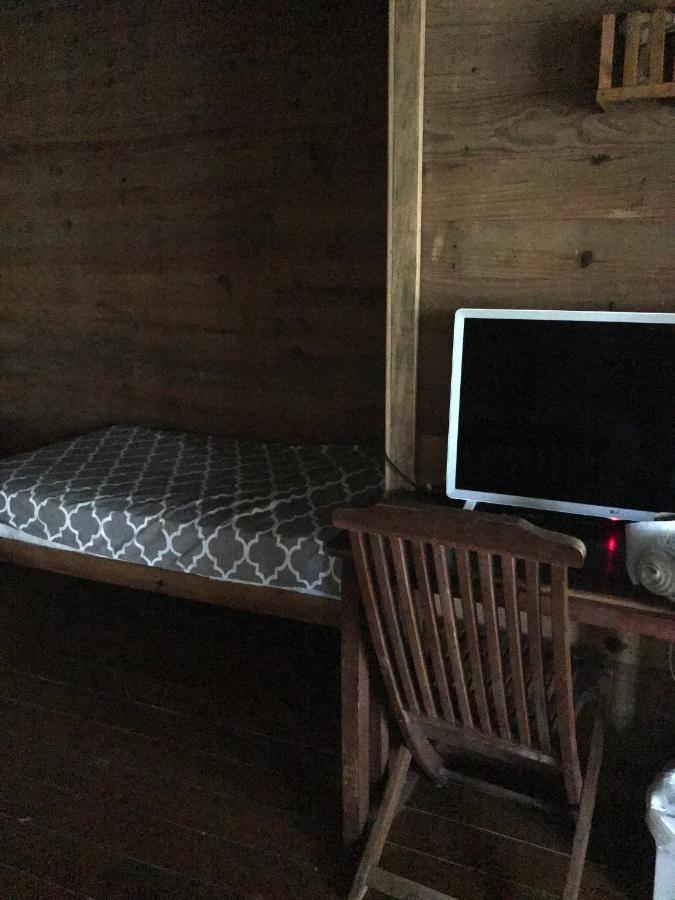 Roatan Bed & Breakfast Apartments 西区 外观 照片