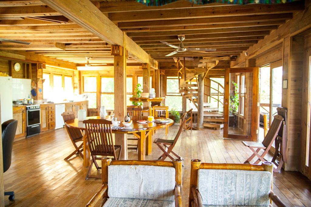Roatan Bed & Breakfast Apartments 西区 外观 照片
