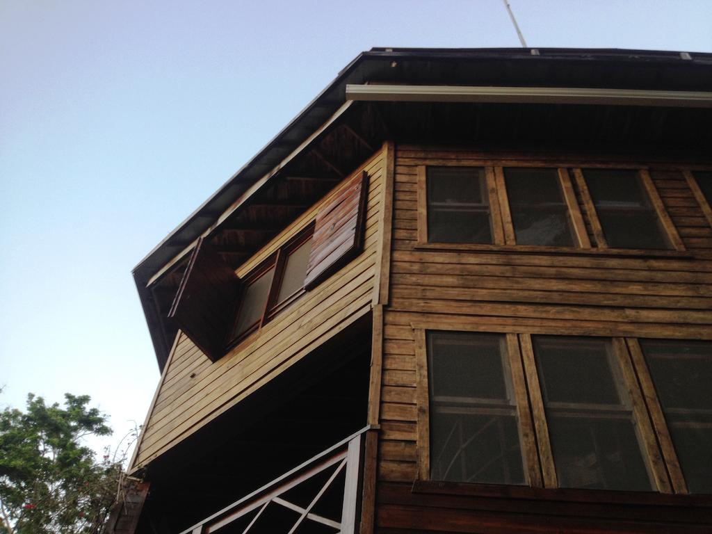 Roatan Bed & Breakfast Apartments 西区 外观 照片
