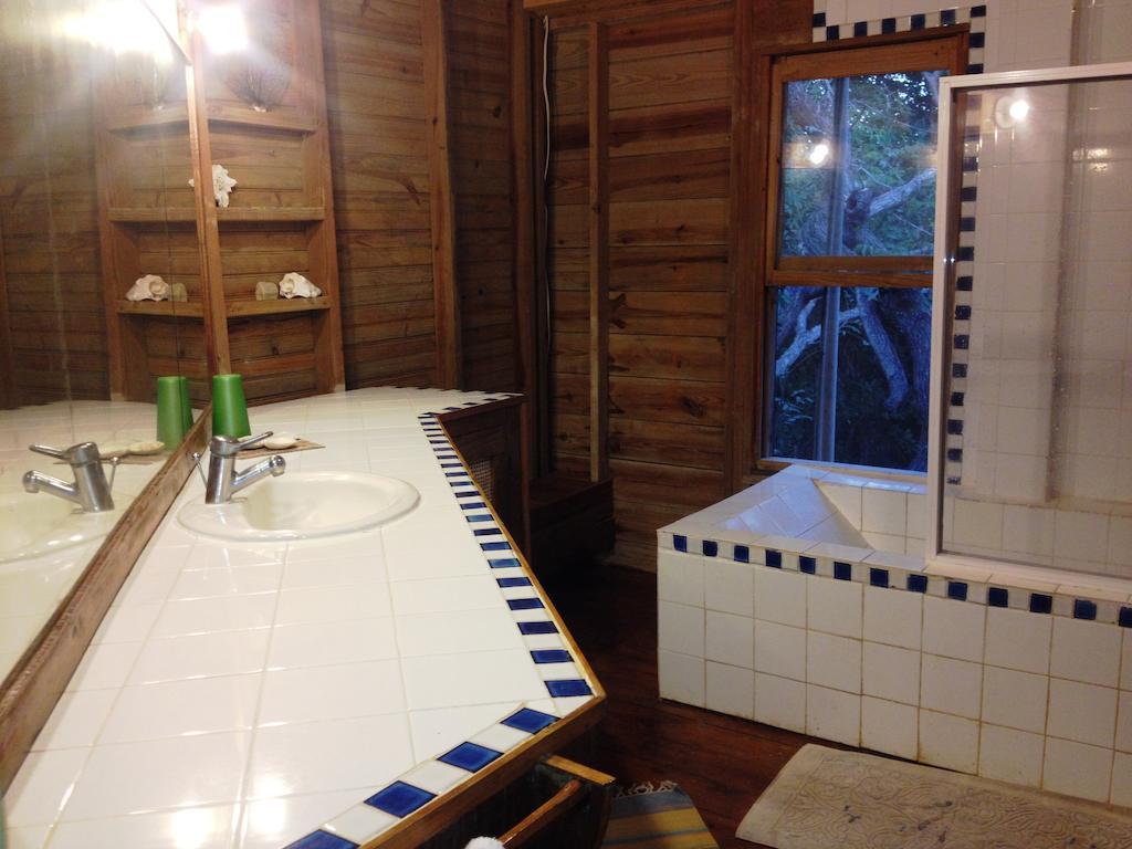 Roatan Bed & Breakfast Apartments 西区 外观 照片