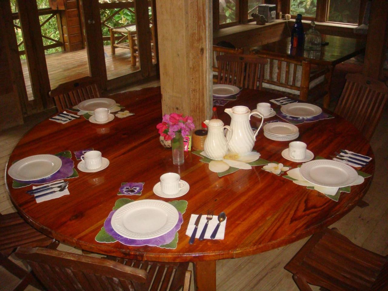 Roatan Bed & Breakfast Apartments 西区 外观 照片